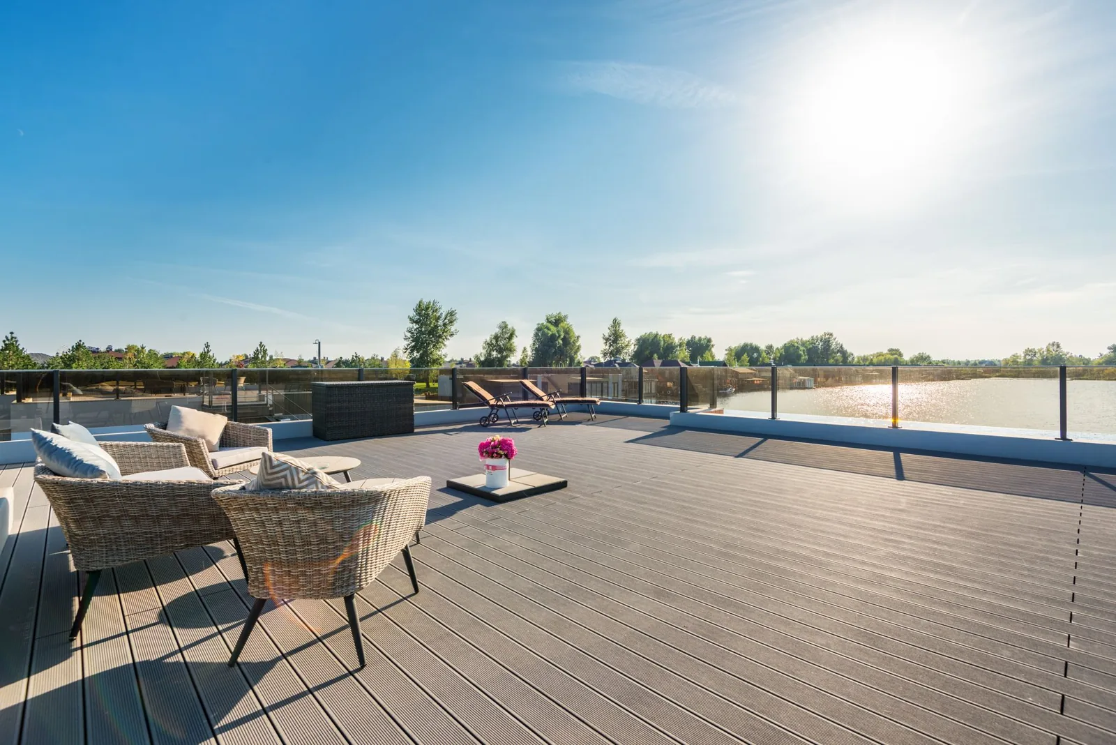 Composite decking pros and cons