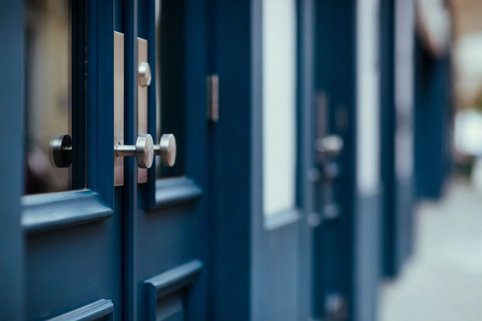 fiberglass vs steel front door