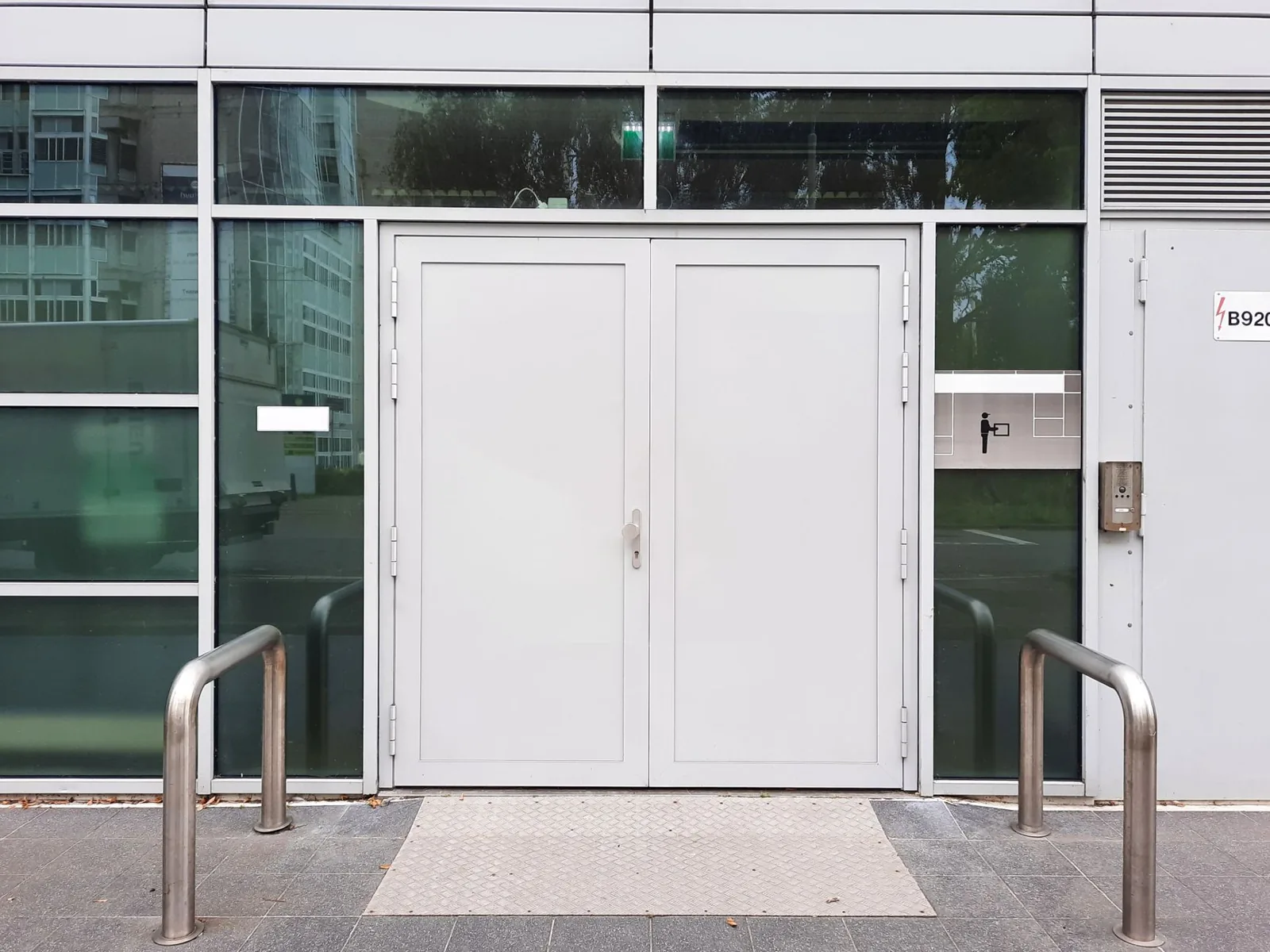 fiberglass front door with wood grain finish