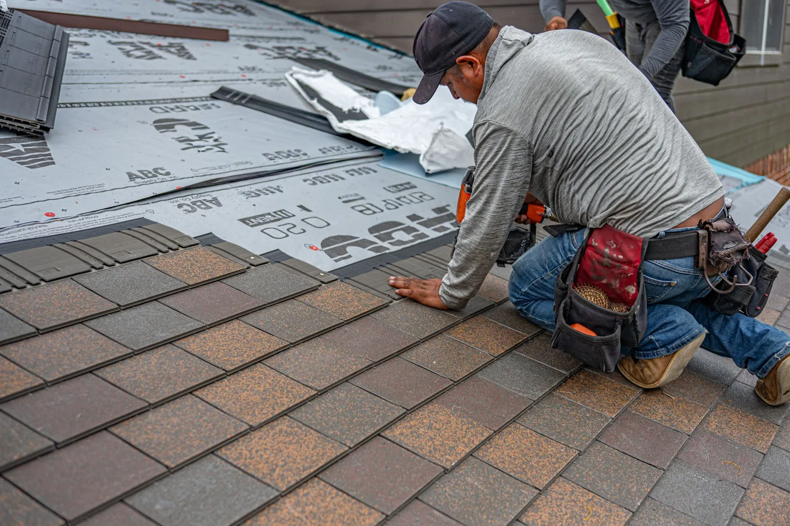 architectural and luxury asphalt shingle options